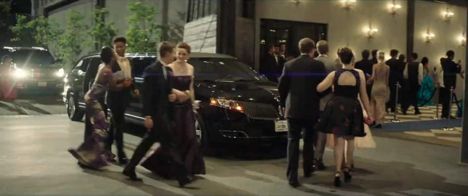 Lincoln MKT Stretched Limousine