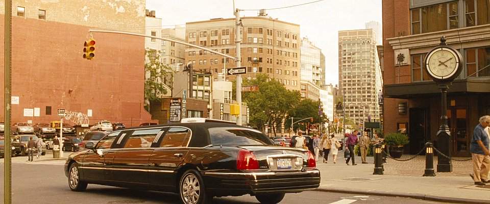 Lincoln Town Car Stretched Limousine
