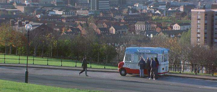 Bedford CF Mk1 in Going Off Big Time