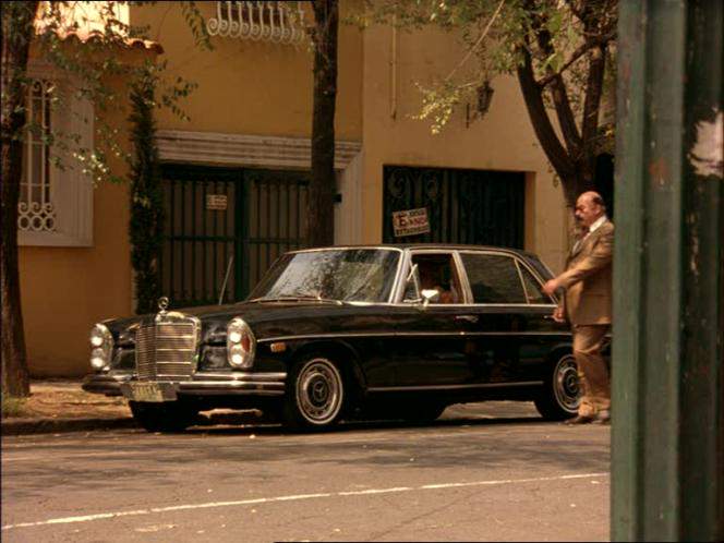 Mercedes-Benz 300 SEL