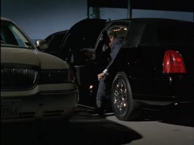 Lincoln Town Car Stretched Limousine