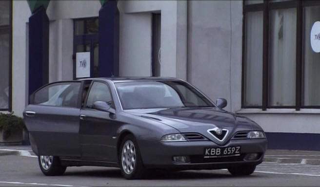 1999 Alfa Romeo 166 in Show