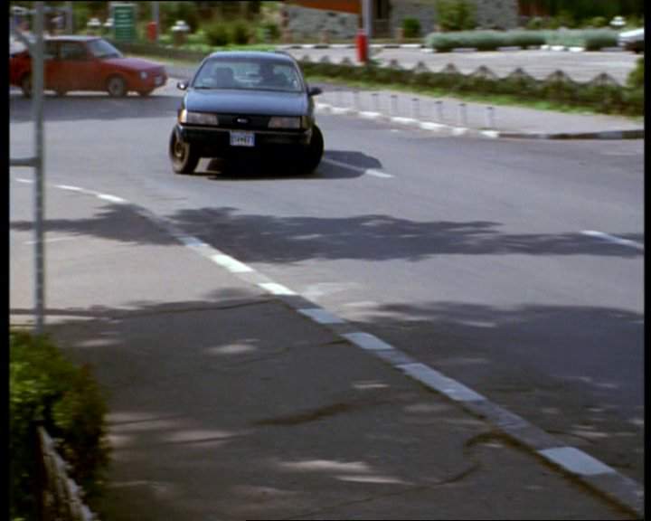 1989 Ford Taurus in Windfall