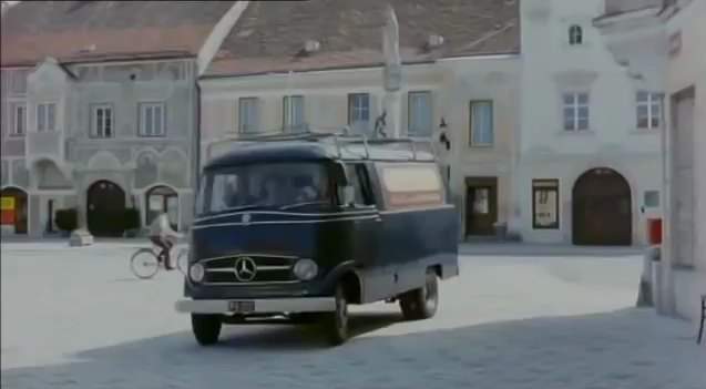 Mercedes-Benz L 319