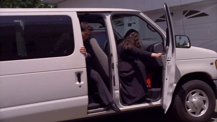 2001 Ford E-Series in Wedding Daze