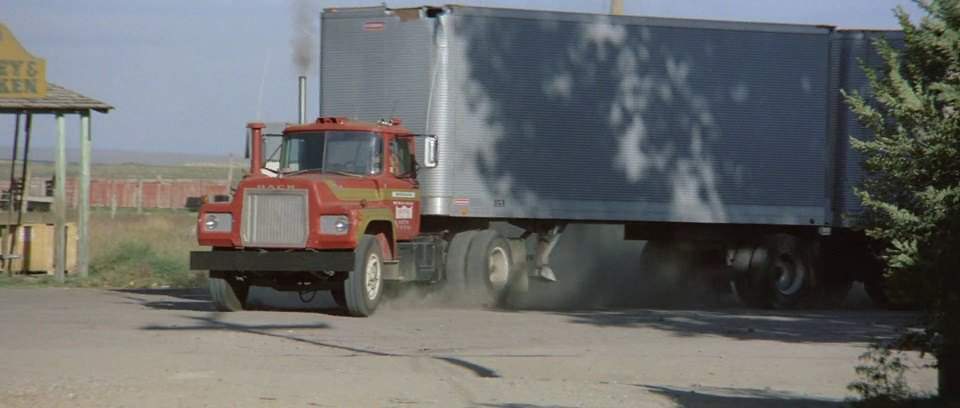 Mack R-Series