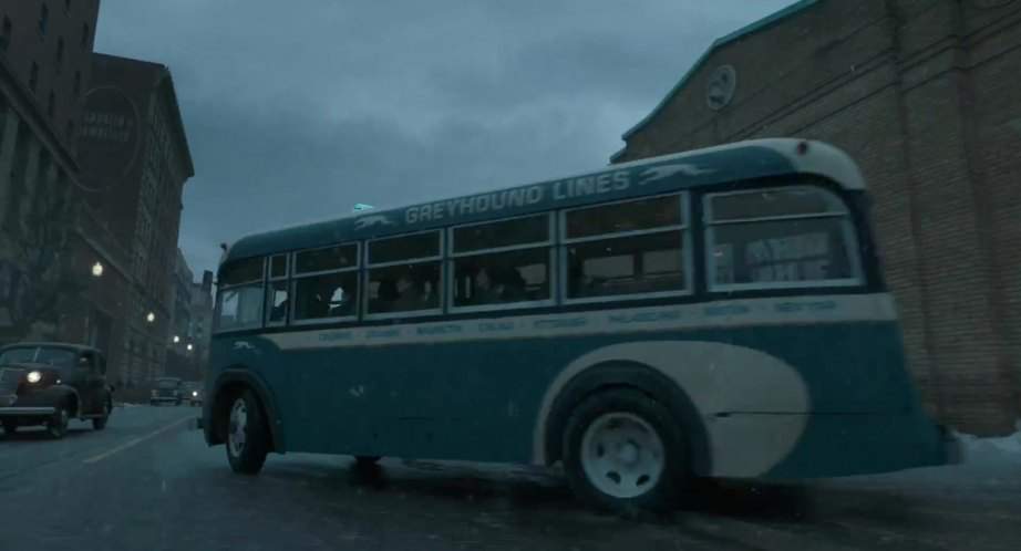 Yellow Coach 716