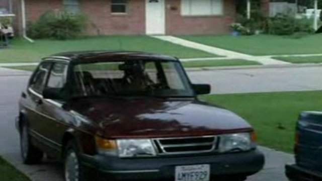 SAAB 900