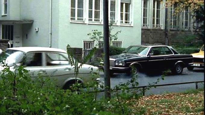 Mercedes-Benz 230 CE