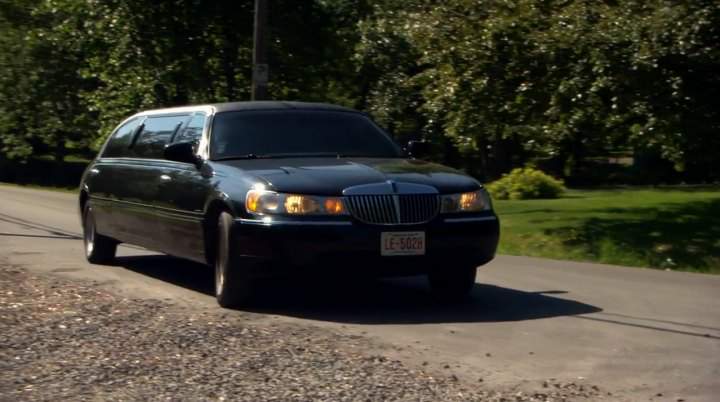 Lincoln Town Car Stretched Limousine