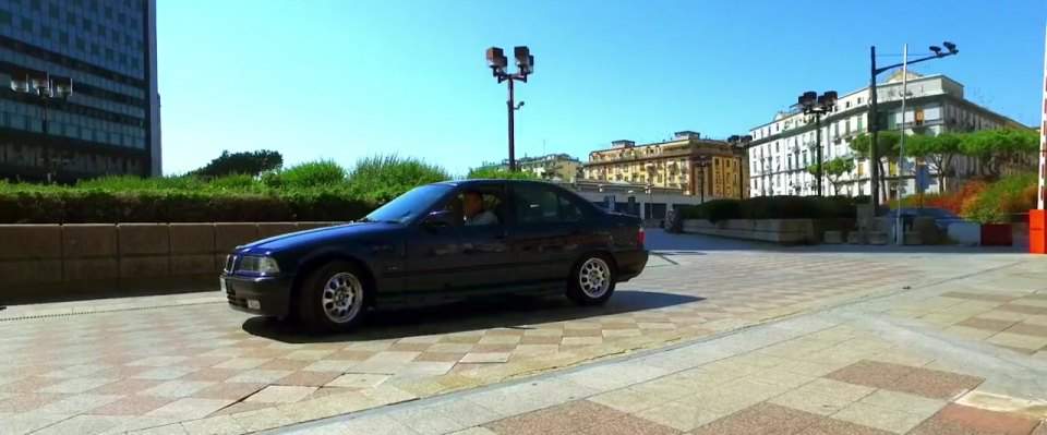 BMW 320i