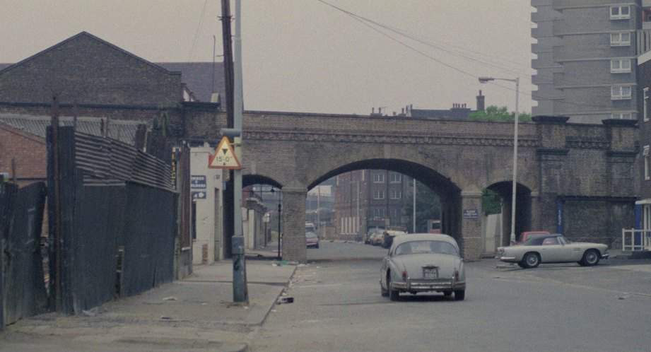 Aston Martin DB4 Convertible