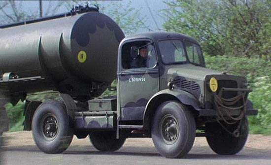 Bedford-Scammell OXC