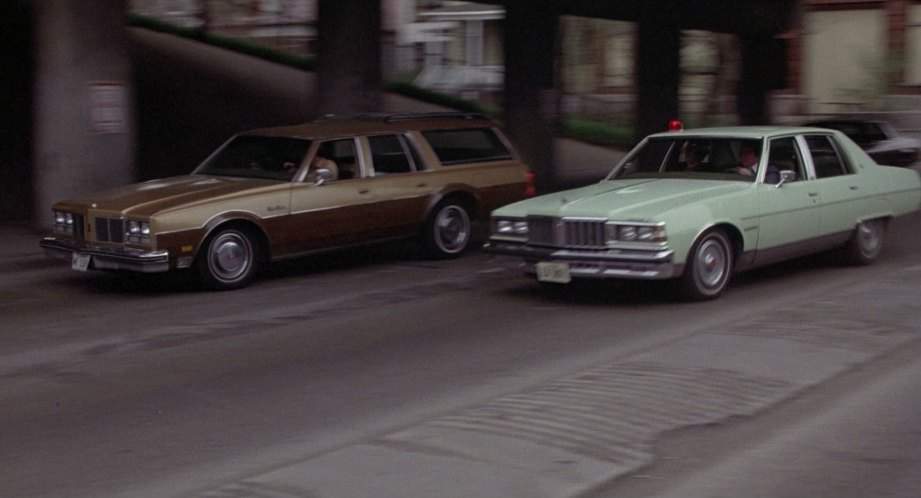 Oldsmobile Custom Cruiser