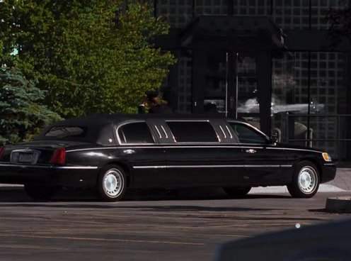Lincoln Town Car Stretched Limousine