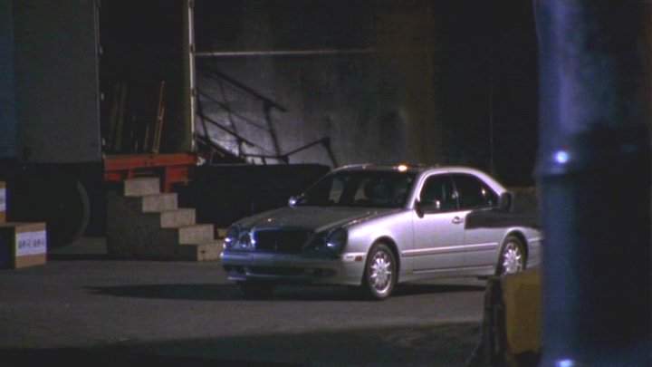Mercedes-Benz E 320