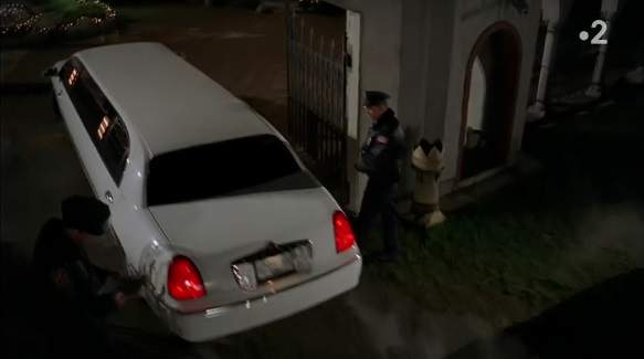 Lincoln Town Car Stretched Limousine