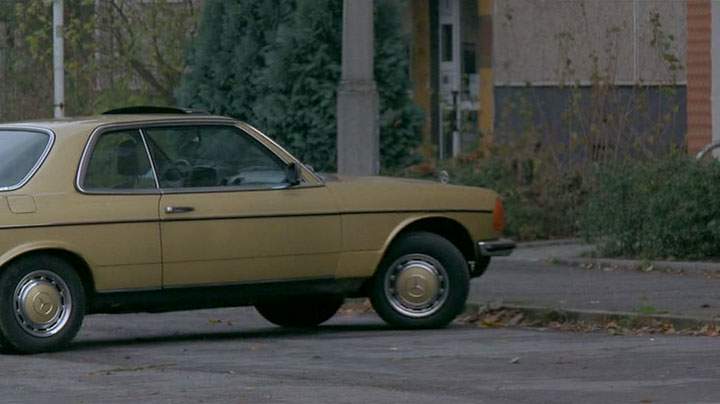 Mercedes-Benz 230 CE