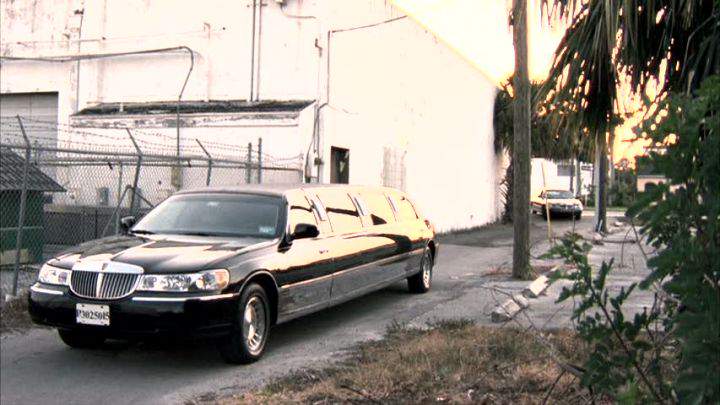 Lincoln Town Car Stretched Limousine