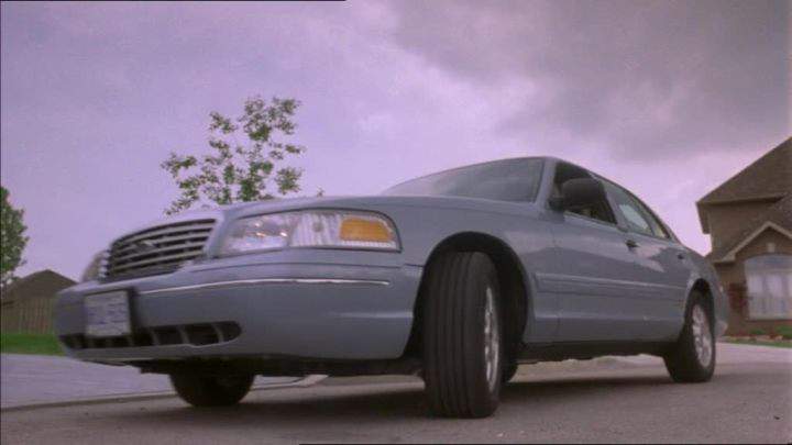 2003 Ford Crown Victoria in Direct Action