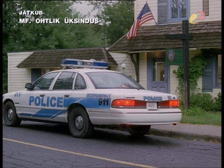 1995 Ford Crown Victoria in Deadly Isolation