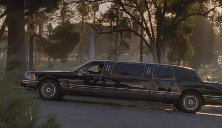 Lincoln Town Car Stretched Limousine