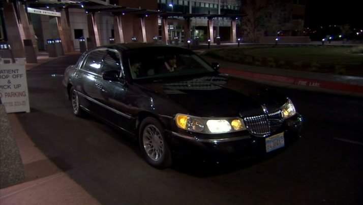 1998 Lincoln Town Car in Three Wise Guys