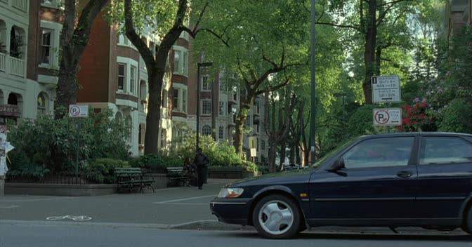 SAAB 900