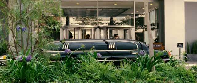 Lincoln Town Car Stretched Limousine