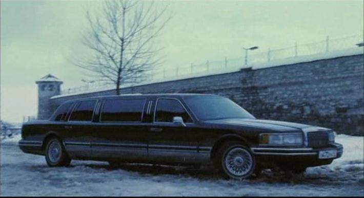 Lincoln Town Car Stretched Limousine