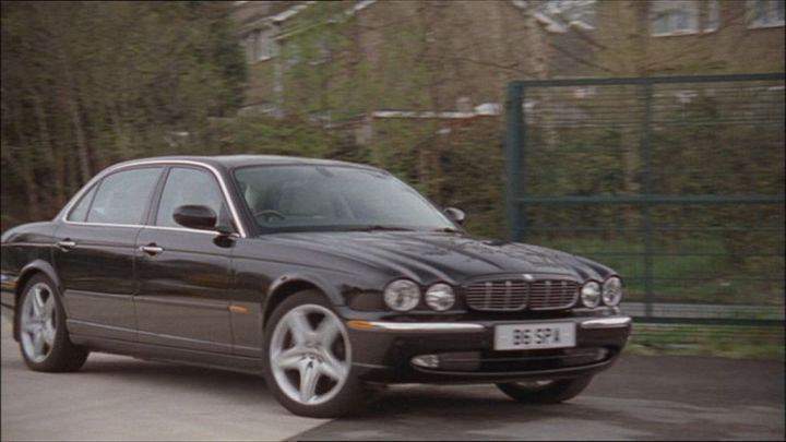 Jaguar XJ8