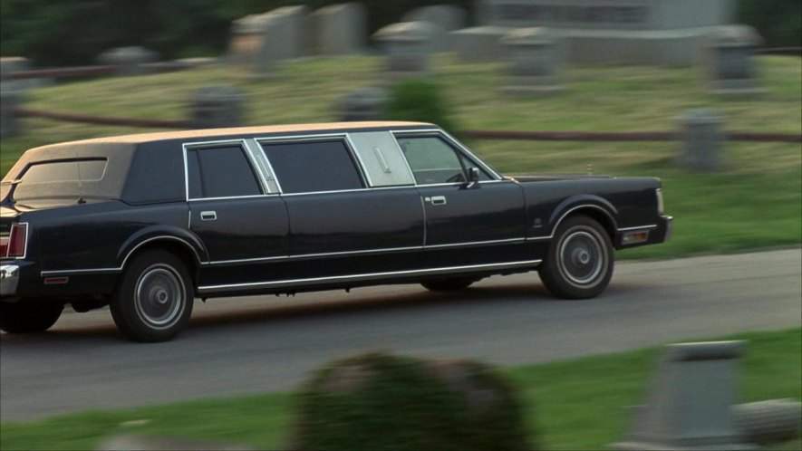 Lincoln Town Car Stretched Limousine
