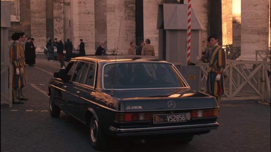 Mercedes-Benz 240 D Lang