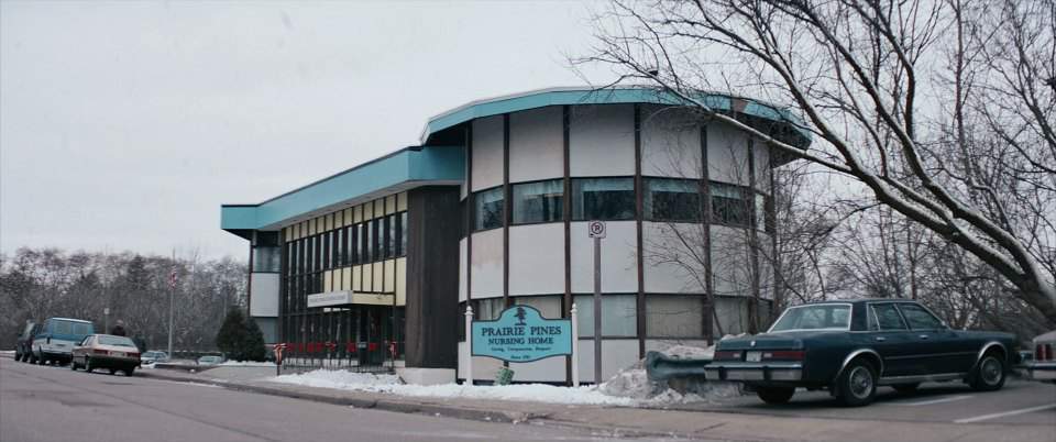 Plymouth Caravelle Salon