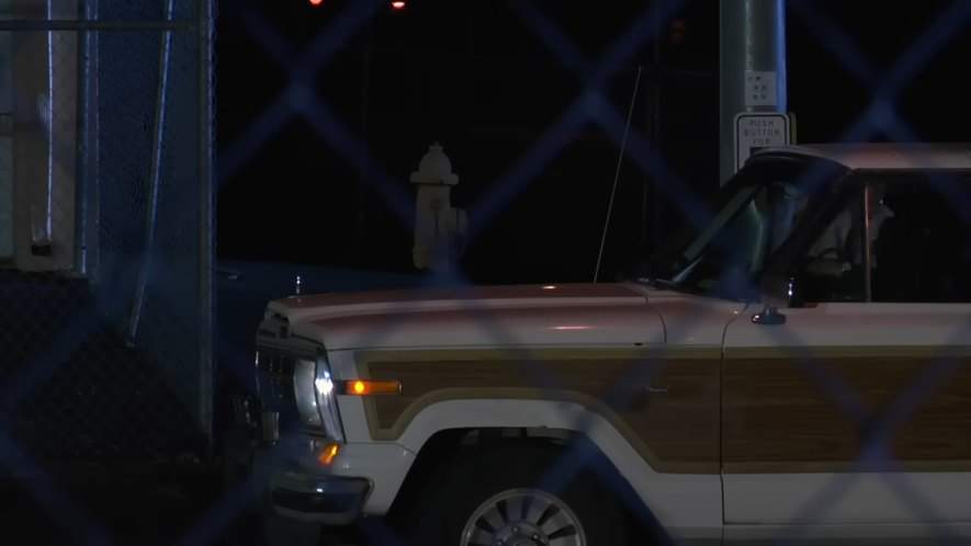Jeep Grand Wagoneer