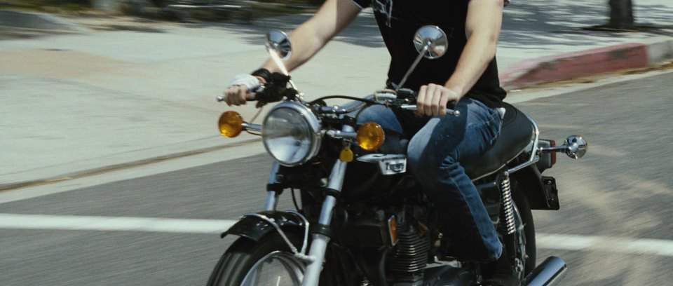 Triumph Bonneville T140 V