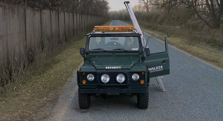 Land-Rover Defender 90 NAS