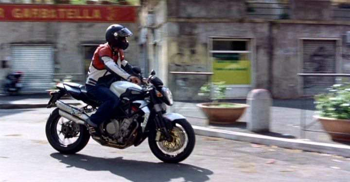 MV Agusta Brutale 910 R