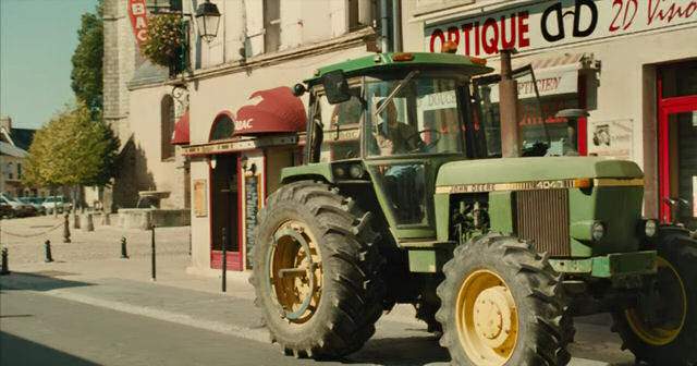 John Deere 4040
