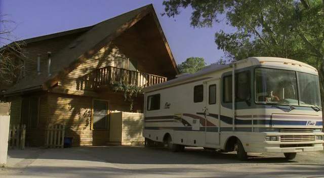 1996 Fleetwood Flair in Lake Dead