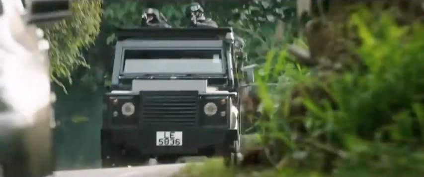 Land-Rover Defender