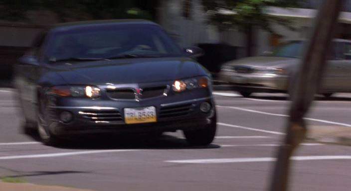2000 Pontiac Bonneville in Proximity