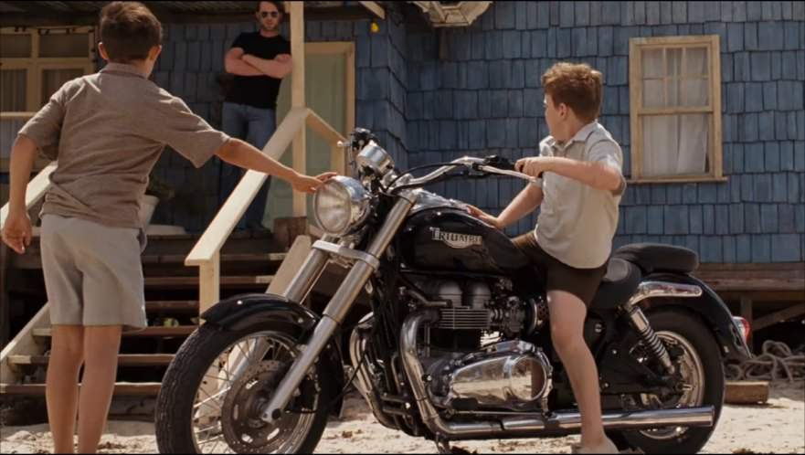 Triumph Speedmaster 900