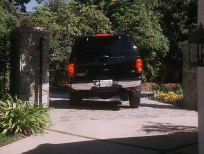 1997 Ford Expedition in Layover