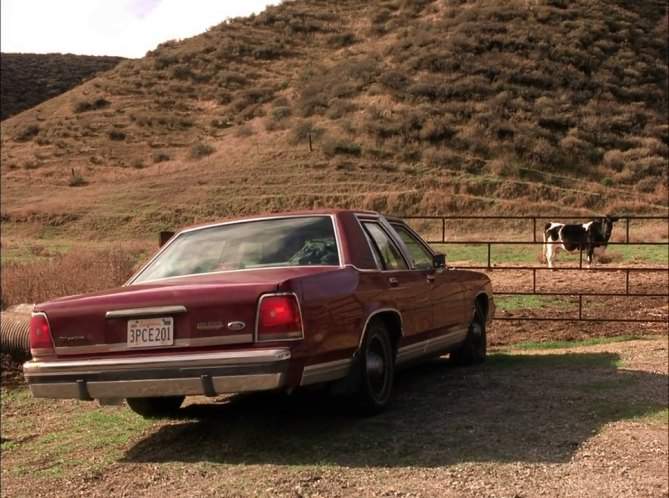 1988 Ford LTD Crown Victoria in Evil Alien Conquerors