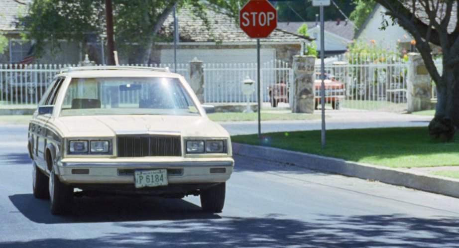 Chrysler LeBaron Town & Country