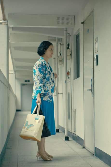 Jungho’s mom comes up to Seoul and visits Jungho’s place in a sudden. Jungho’s not comfortable with her visit.