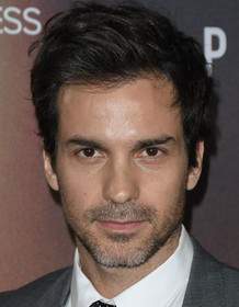 Santiago Cabrera