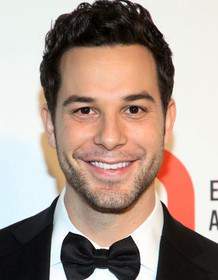 Skylar Astin