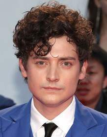 Aneurin Barnard